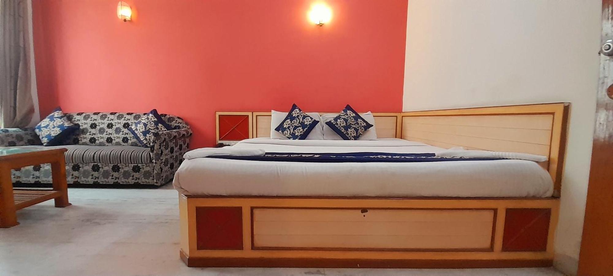 Hotel Indore Palace - Feel At Home Ширди Экстерьер фото