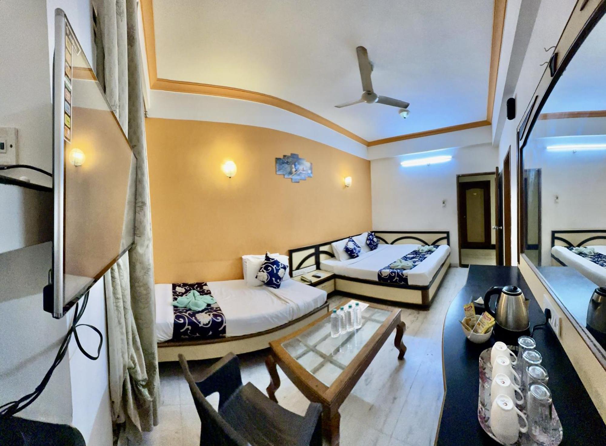 Hotel Indore Palace - Feel At Home Ширди Экстерьер фото