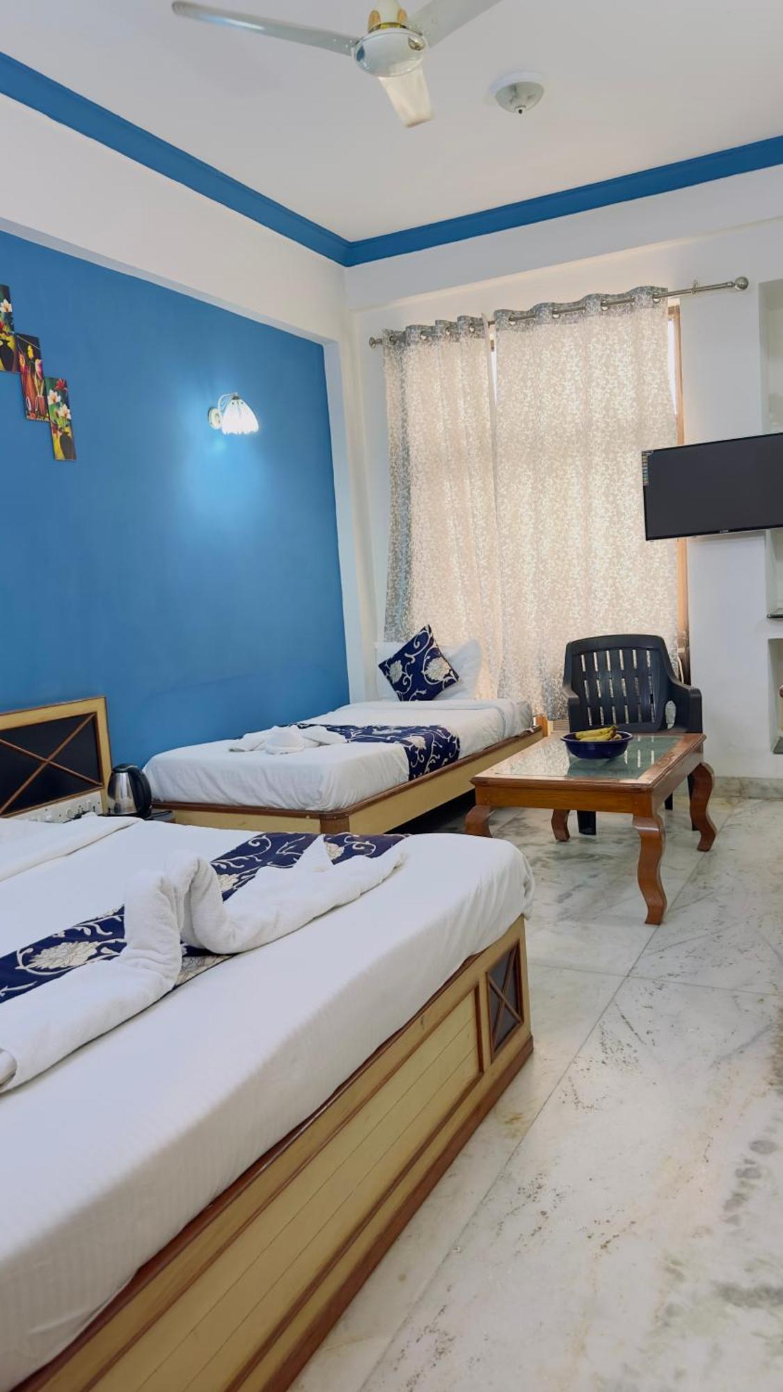 Hotel Indore Palace - Feel At Home Ширди Экстерьер фото