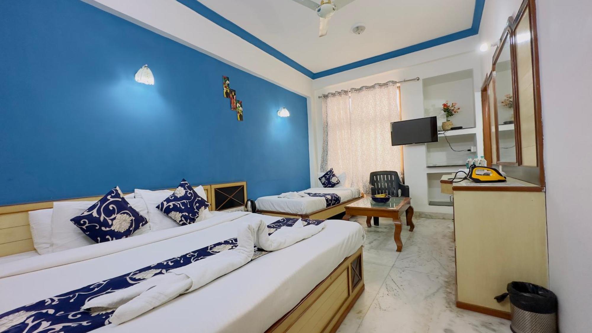 Hotel Indore Palace - Feel At Home Ширди Экстерьер фото