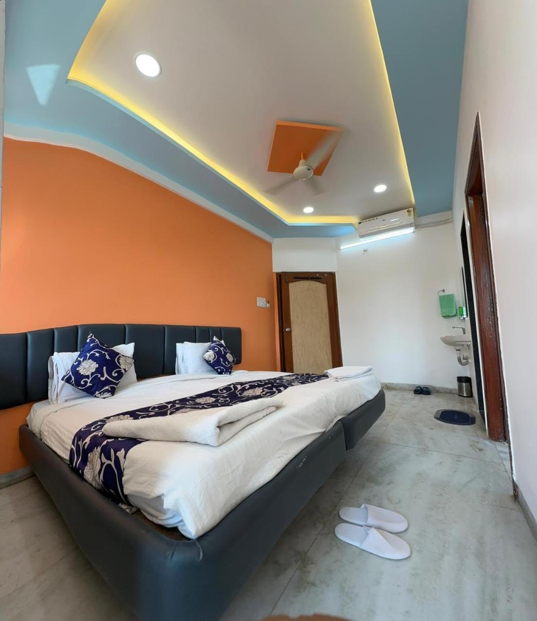 Hotel Indore Palace - Feel At Home Ширди Экстерьер фото