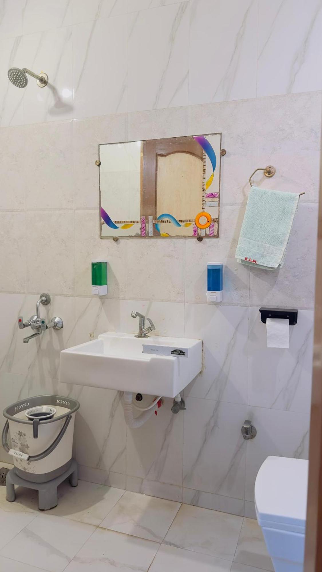 Hotel Indore Palace - Feel At Home Ширди Экстерьер фото