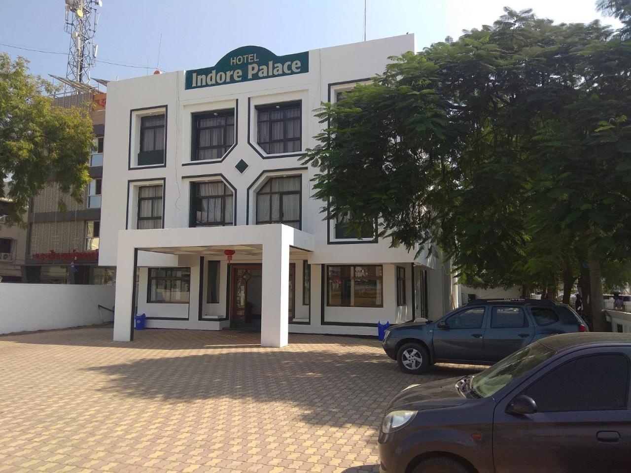 Hotel Indore Palace - Feel At Home Ширди Экстерьер фото